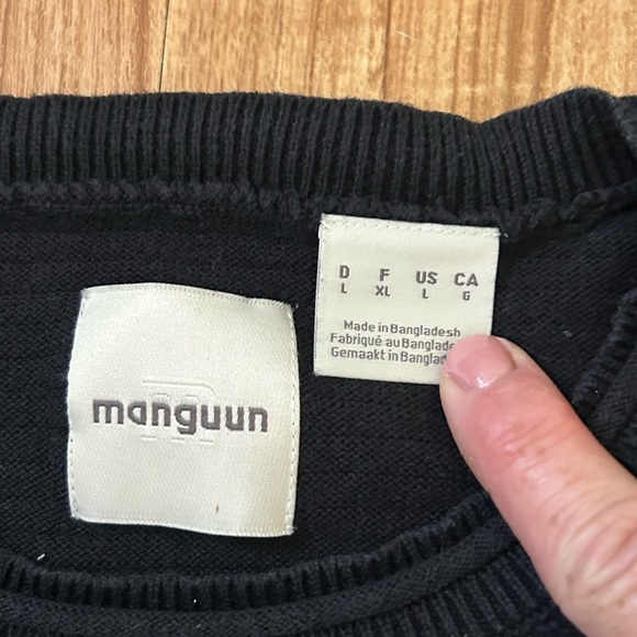 Manguun Men’s Black Crewneck Sweater with Contrasting Pocket Sz L - Picture 2 of 5